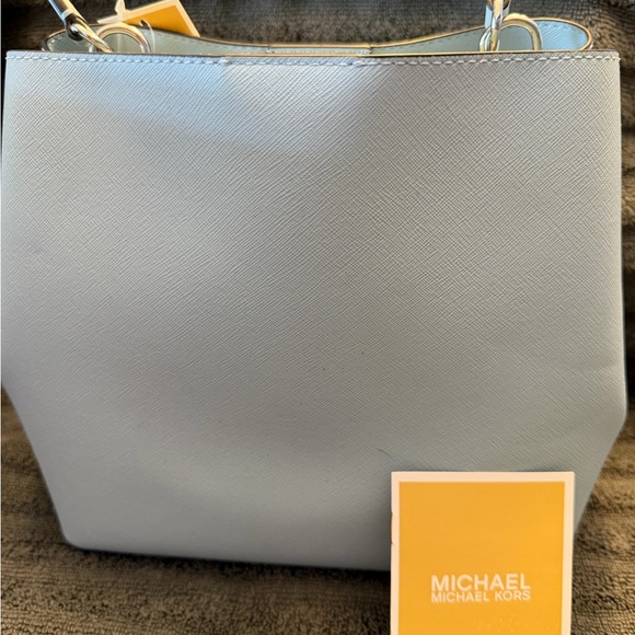 Michael Kors Pratt medium bucket shoulder bag in Vista Blue -NEW - Picture 3 of 8